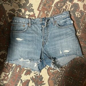 LEVIS WEDGIE DENIM SHORTS